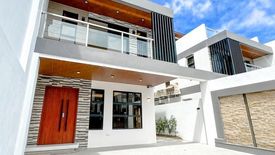 5 Bedroom House for sale in Talon Dos, Metro Manila