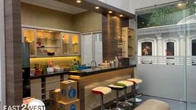 Rumah dijual dengan 4 kamar tidur di Alam Jaya, Banten