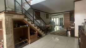 Rumah dijual dengan 5 kamar tidur di Ciputat, Banten