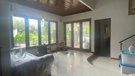 Rumah dijual dengan 5 kamar tidur di Ciputat, Banten
