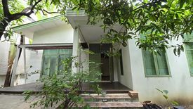 3 Bedroom House for sale in Sam Sen Nai, Bangkok