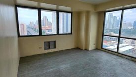 Condo for rent in Bangkal, Metro Manila near MRT-3 Magallanes