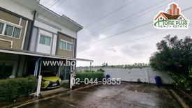 3 Bedroom Townhouse for sale in Khlong Si, Pathum Thani