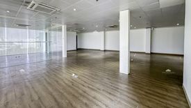 Commercial for rent in Urdaneta, Metro Manila near MRT-3 Ayala