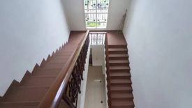 Rumah dijual dengan 9 kamar tidur di Mulyorejo, Jawa Timur