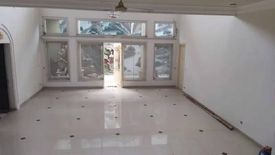 Rumah dijual dengan 9 kamar tidur di Mulyorejo, Jawa Timur