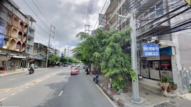 Commercial for sale in Khlong Tan Nuea, Bangkok