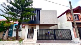 4 Bedroom House for sale in Talon Dos, Metro Manila