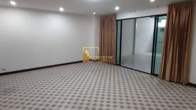 3 Bedroom House for rent in Khlong Tan Nuea, Bangkok