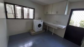 2 Bedroom House for rent in San Lorenzo, Metro Manila near MRT-3 Ayala