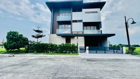 6 Bedroom House for sale in Almanza Dos, Metro Manila