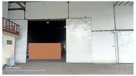 Gudang dan pabrik dijual dengan  di Tandes, Jawa Timur