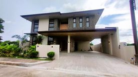 7 Bedroom House for sale in Almanza Dos, Metro Manila