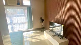 Condo for sale in San Lorenzo, Metro Manila