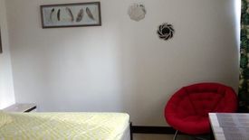 Condo for rent in Paseo Heights, Urdaneta, Metro Manila near MRT-3 Ayala