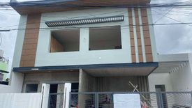 5 Bedroom House for sale in Talon Dos, Metro Manila