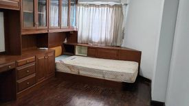 3 Bedroom Condo for rent in Rong Mueang, Bangkok near MRT Hua Lamphong