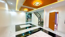 4 Bedroom House for sale in Talon Dos, Metro Manila