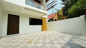 4 Bedroom House for sale in Talon Dos, Metro Manila