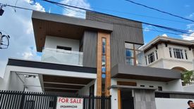 7 Bedroom House for sale in Batasan Hills, Metro Manila