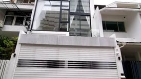 4 Bedroom Townhouse for sale in Khlong Toei Nuea, Bangkok near BTS Nana