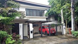 4 Bedroom House for rent in San Lorenzo, Metro Manila near MRT-3 Ayala