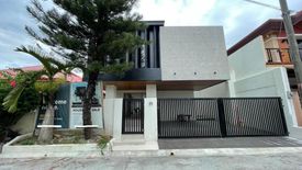 4 Bedroom House for sale in Talon Dos, Metro Manila