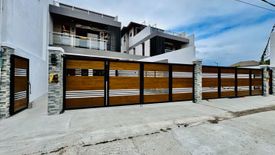 5 Bedroom House for sale in Talon Dos, Metro Manila