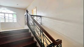 3 Bedroom House for rent in San Lorenzo, Metro Manila near MRT-3 Ayala