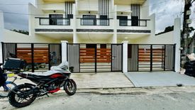 3 Bedroom Townhouse for sale in Talon Dos, Metro Manila