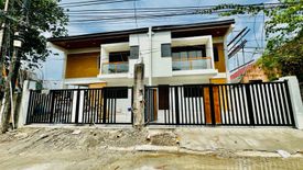 4 Bedroom Townhouse for sale in BF Resort Village, Talon Dos, Metro Manila