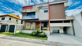 5 Bedroom House for sale in BF Homes Executive Village, Almanza Uno, Metro Manila