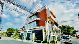 10 Bedroom House for sale in Moonwalk, Metro Manila