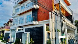 10 Bedroom House for sale in Moonwalk, Metro Manila