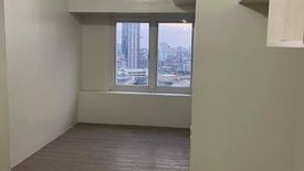 Condo for sale in Manila, Metro Manila near LRT-2 Legarda