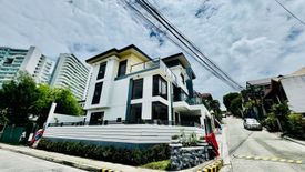 6 Bedroom House for sale in Batasan Hills, Metro Manila