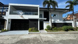 7 Bedroom House for sale in Moonwalk, Metro Manila