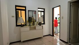 6 Bedroom Townhouse for sale in West Crame, Metro Manila near MRT-3 Santolan