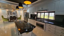 6 Bedroom House for sale in Malabanias, Pampanga