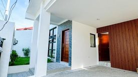 4 Bedroom House for sale in Talon Dos, Metro Manila