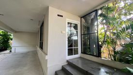 2 Bedroom House for rent in Phra Khanong, Bangkok near BTS Thong Lo