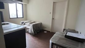 1 Bedroom Condo for sale in Urdaneta, Metro Manila near MRT-3 Ayala