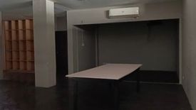 Commercial for rent in Quiapo, Metro Manila near LRT-1 Carriedo