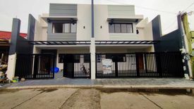 4 Bedroom House for sale in Talon Dos, Metro Manila