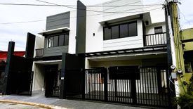 4 Bedroom Townhouse for sale in Talon Dos, Metro Manila