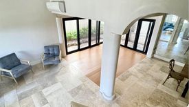 5 Bedroom House for rent in BF Homes, Metro Manila