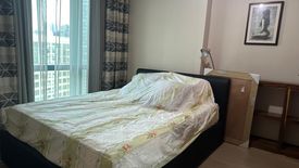 1 Bedroom Condo for rent in 8 Forbestown Centre, Taguig, Metro Manila