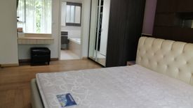 2 Bedroom Condo for rent in Via 49, Khlong Tan Nuea, Bangkok near BTS Phrom Phong