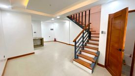 3 Bedroom Townhouse for sale in Manuyo Dos, Metro Manila