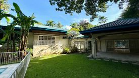 4 Bedroom House for rent in Urdaneta, Metro Manila near MRT-3 Ayala